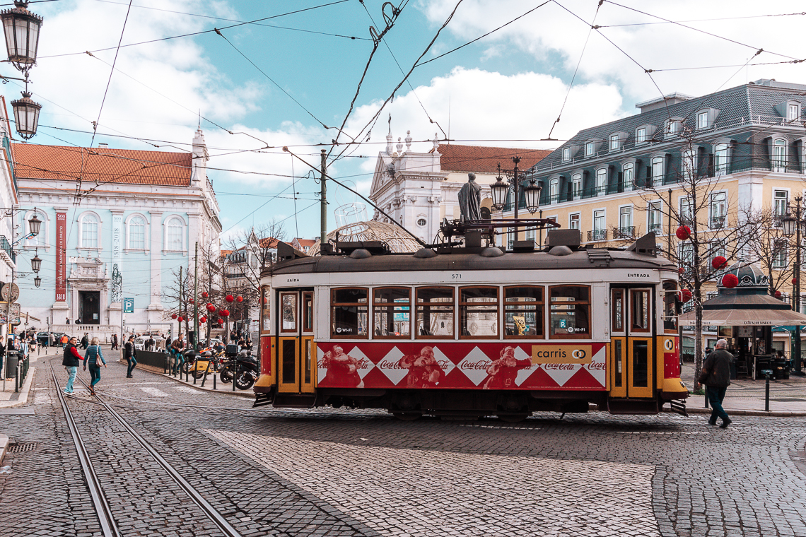 Praça Luís de Camões - Condividiamo il viaggio
